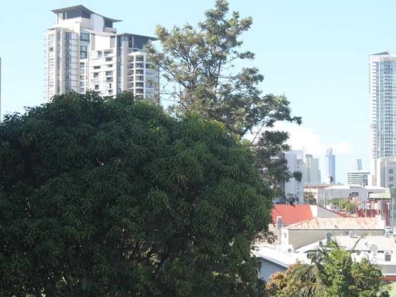 15/171 Scarborough Street, Southport QLD 4215