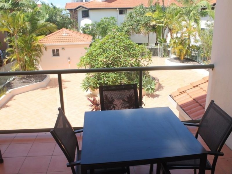 12/7-11 Johnston Street, Southport QLD 4215