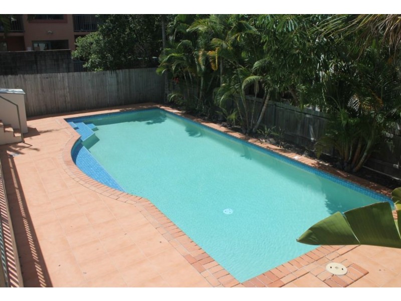 12/7-11 Johnston Street, Southport QLD 4215