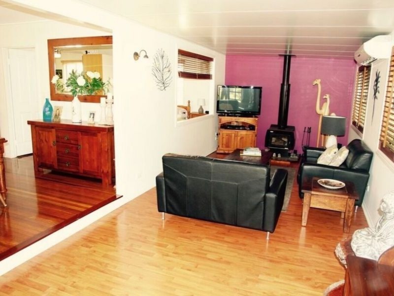 18 Boronia Drive, Southport QLD 4215