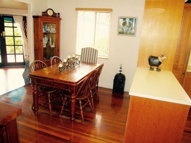 18 Boronia Drive, Southport QLD 4215