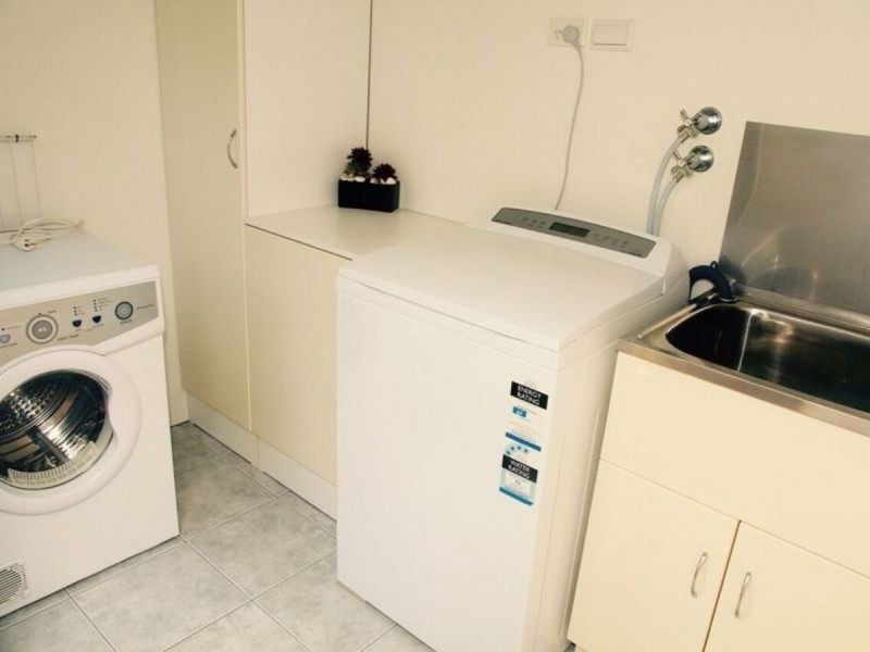 18 Boronia Drive, Southport QLD 4215