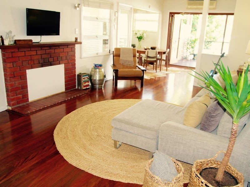 26 Chester Terrace, Southport QLD 4215