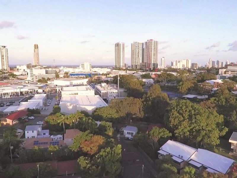 15 Water Street, Southport QLD 4215