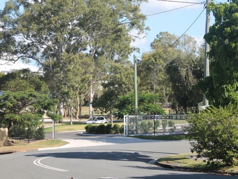 15 Water Street, Southport QLD 4215