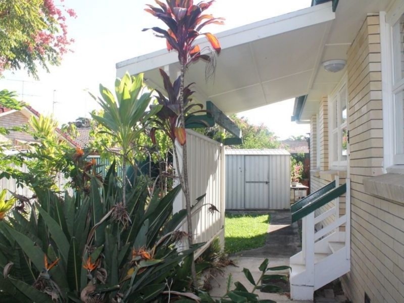 15 Water Street, Southport QLD 4215