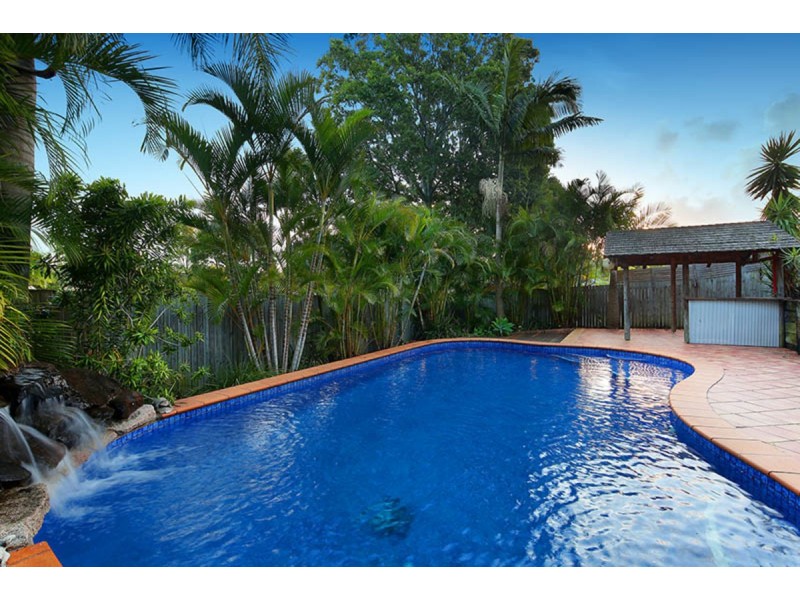 29 Plateau Crescent, Carrara QLD 4211