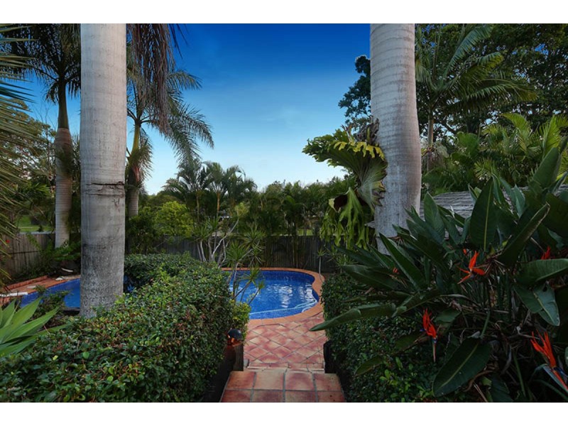 29 Plateau Crescent, Carrara QLD 4211