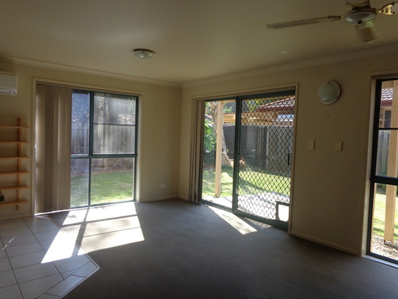 3/121 Greenacre Drive, Parkwood QLD 4214