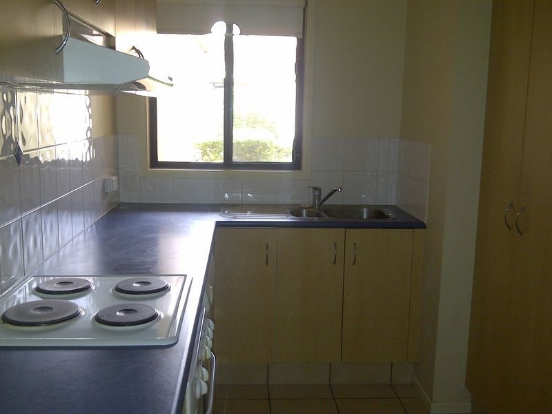 6/119 Pohlman Street, Southport QLD 4215