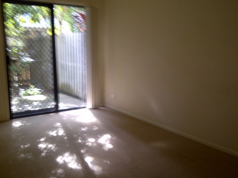 6/119 Pohlman Street, Southport QLD 4215