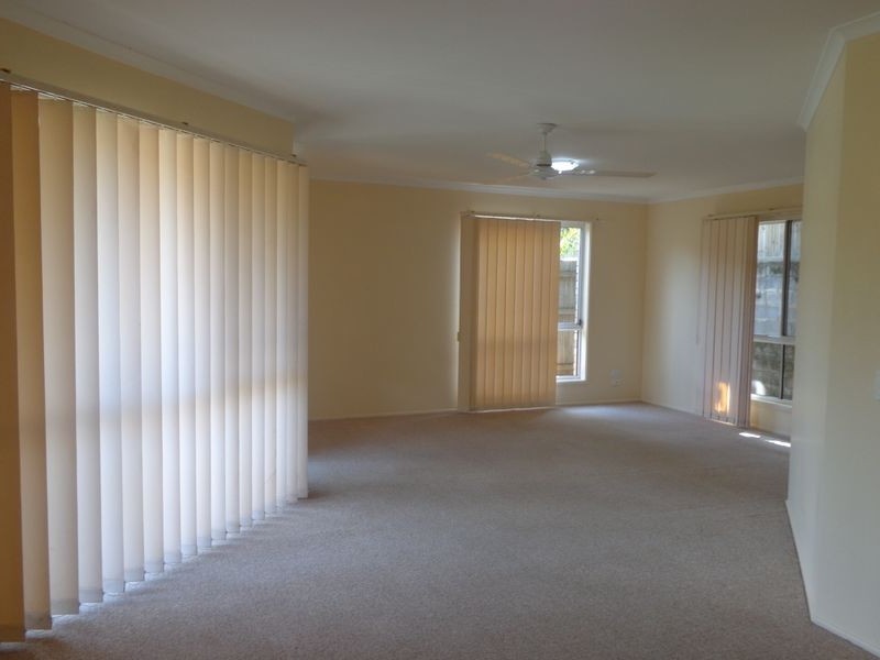 2/18 Corunna Crescent, Ashmore QLD 4214