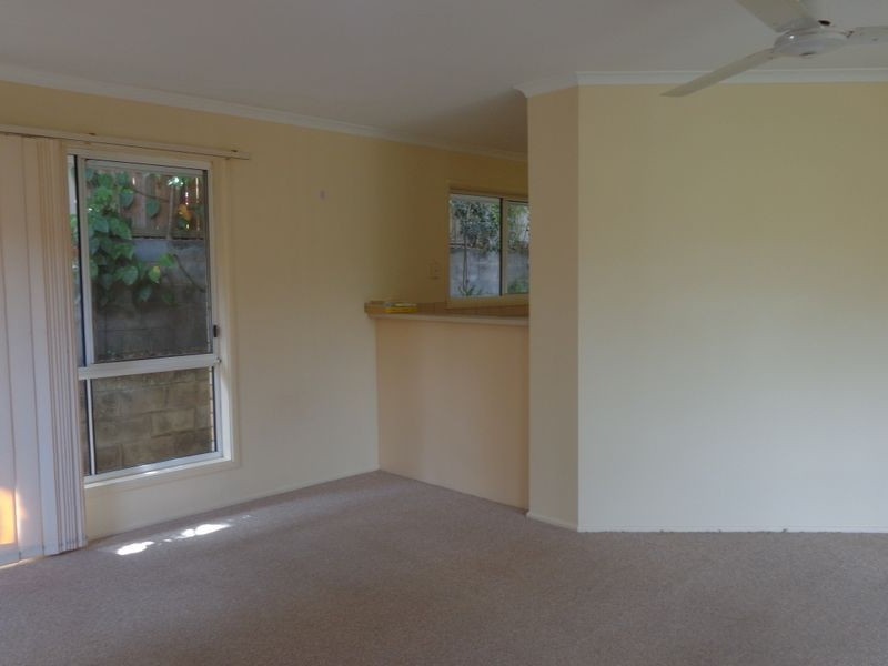 2/18 Corunna Crescent, Ashmore QLD 4214