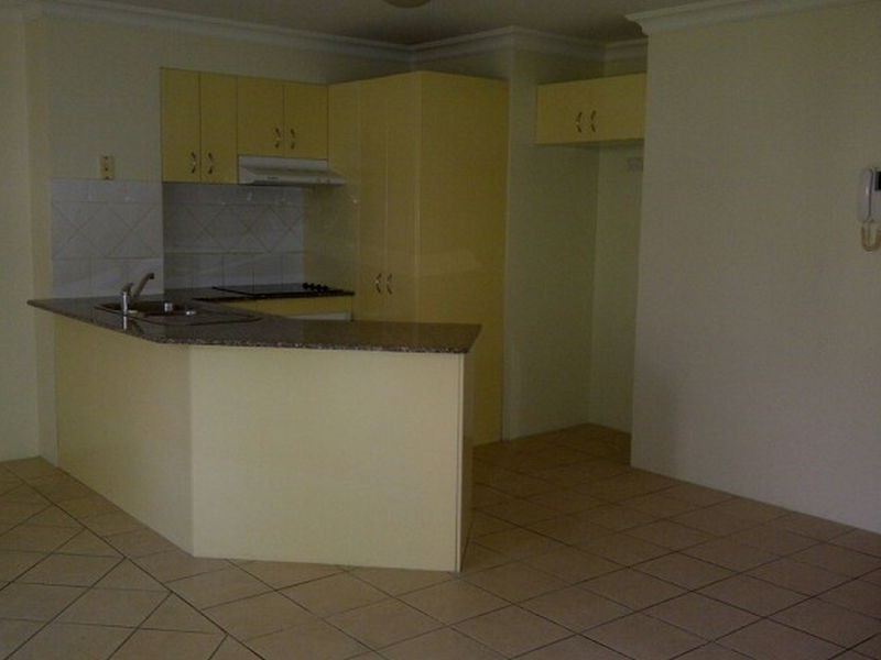 4/28 Little Norman Street, Southport QLD 4215