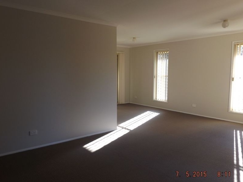 4 Marilyn Monroe Court, Parkwood QLD 4214