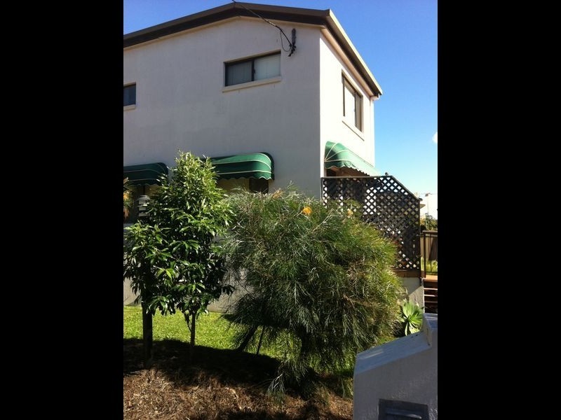 4/16 Lather Street, Southport QLD 4215