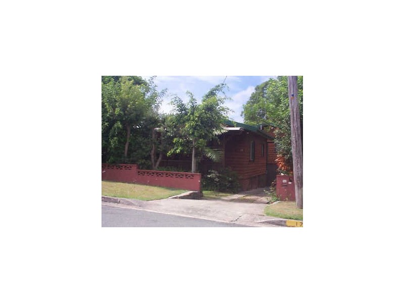 17 Dowling Drive, Southport QLD 4215