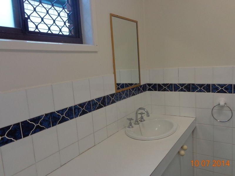 2/79 Worendo Street, Southport QLD 4215