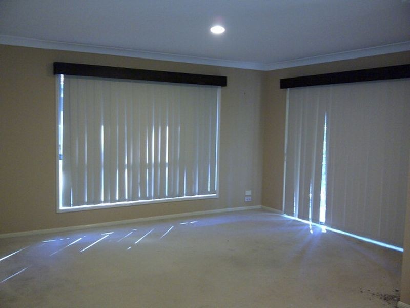 1/9 Gemma Glade, Labrador QLD 4215