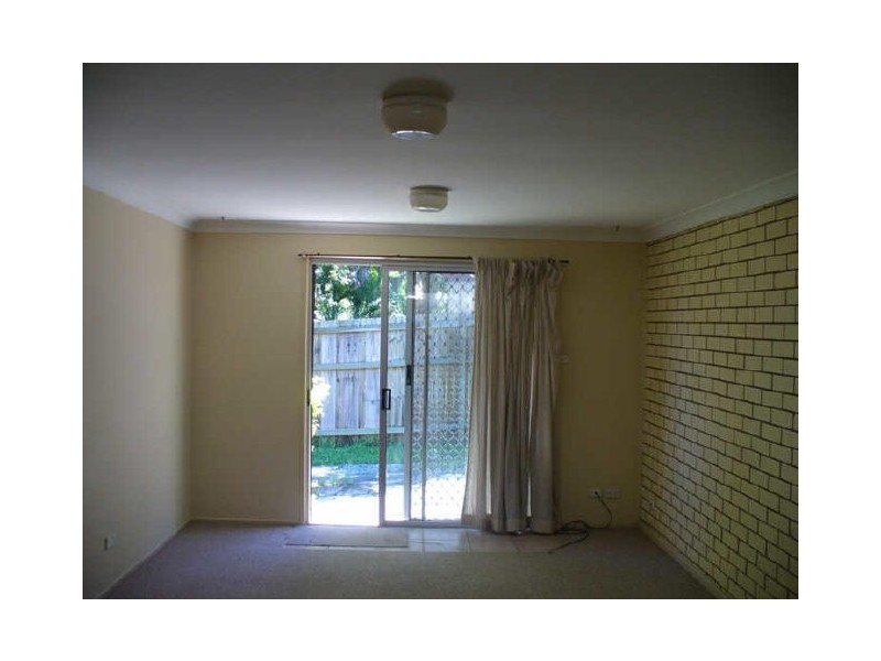 2/25 Caroline Avenue (TC), Southport QLD 4215