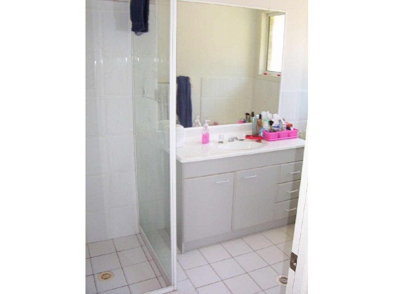 4 Yarraglen Place, Parkwood QLD 4214