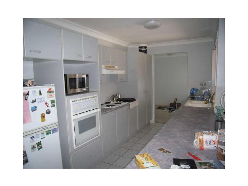 4 Yarraglen Place, Parkwood QLD 4214