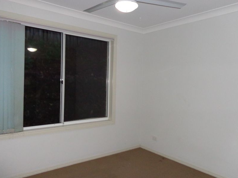 4 Yarraglen Place, Parkwood QLD 4214