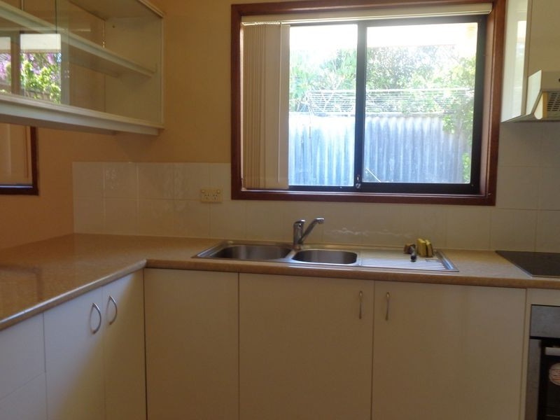 1/19 Terrigal Crescent, Southport QLD 4215