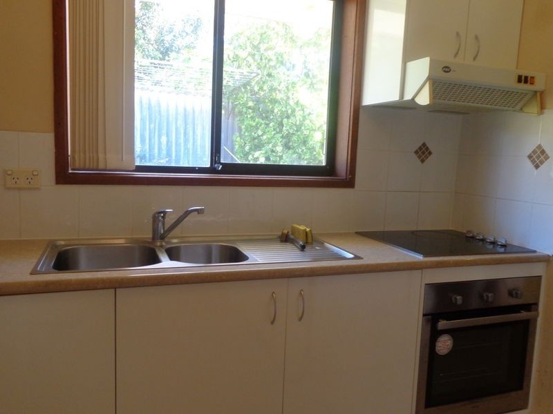 1/19 Terrigal Crescent, Southport QLD 4215