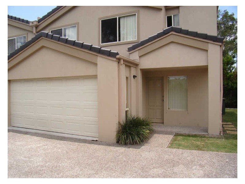 1/113 Pohlman Street, Southport QLD 4215