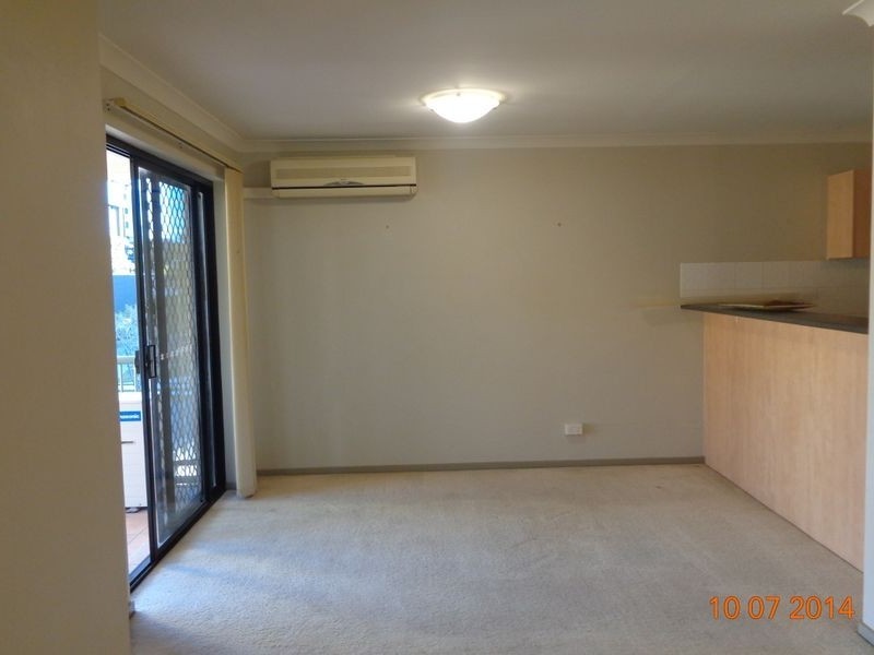 3/6 White Street, Southport QLD 4215