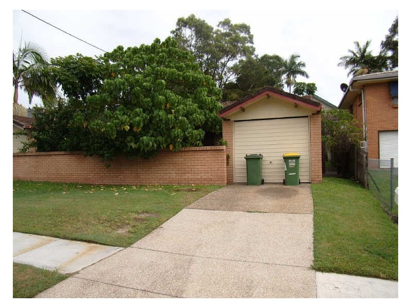 1/25 Enid Avenue, Southport QLD 4215