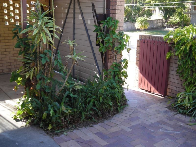 1/25 Enid Avenue, Southport QLD 4215