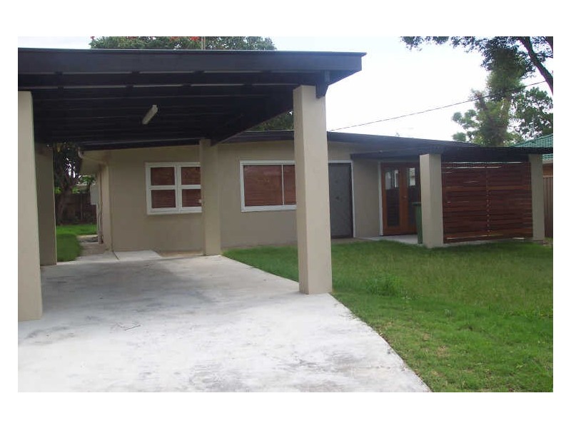 9 Moonah Avenue, Southport QLD 4215