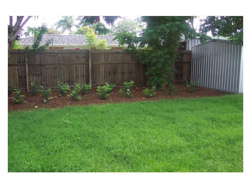 9 Moonah Avenue, Southport QLD 4215