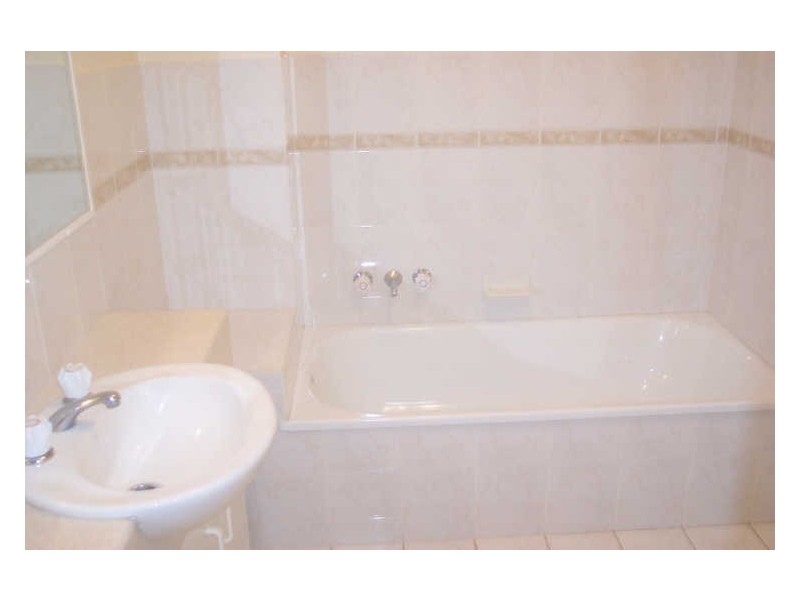 10/212 Central Street, Labrador QLD 4215