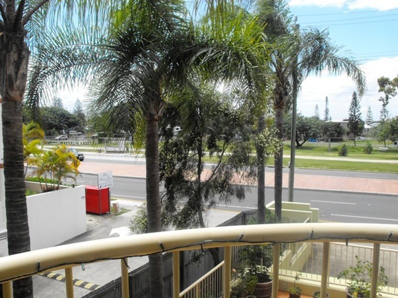 6/146 Marine Parade, Southport QLD 4215