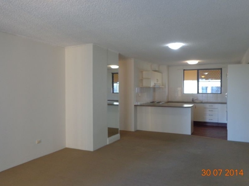 8/72 Marine Parade, Southport QLD 4215