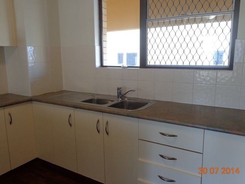 8/72 Marine Parade, Southport QLD 4215