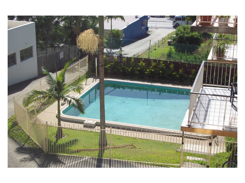 8/72 Marine Parade, Southport QLD 4215