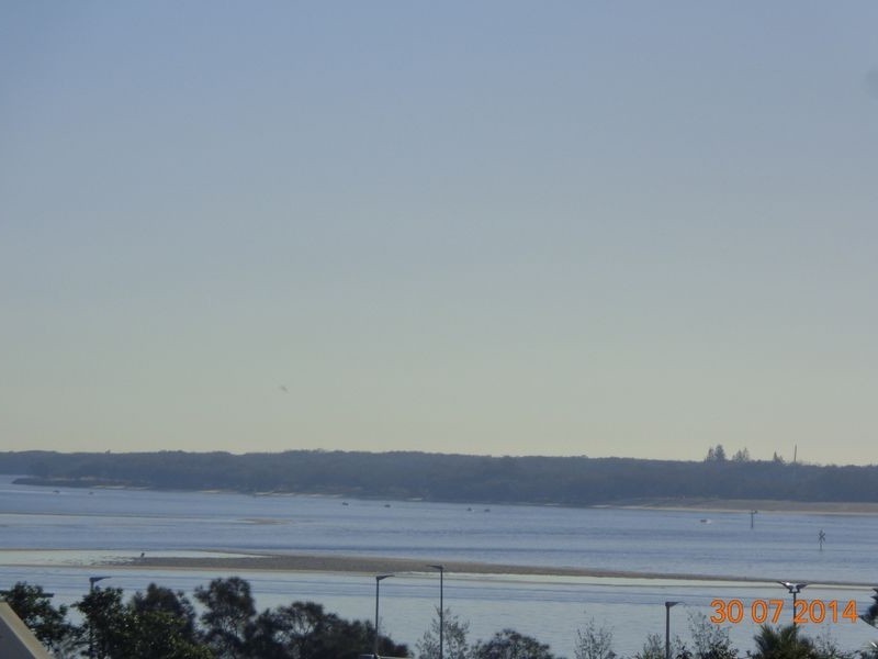 8/72 Marine Parade, Southport QLD 4215