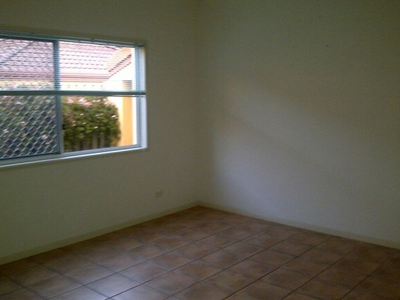 2/6 King Street, Southport QLD 4215