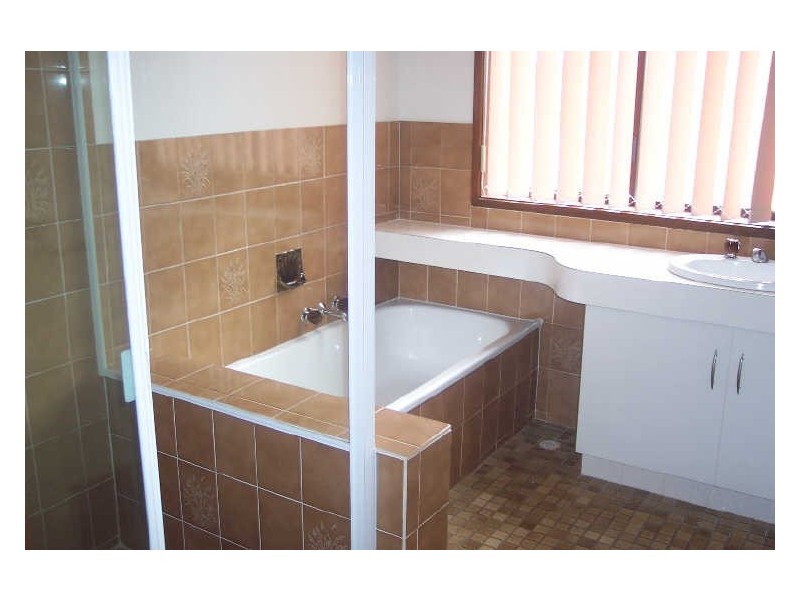 11/17 Duet Drive, Mermaid Waters QLD 4218