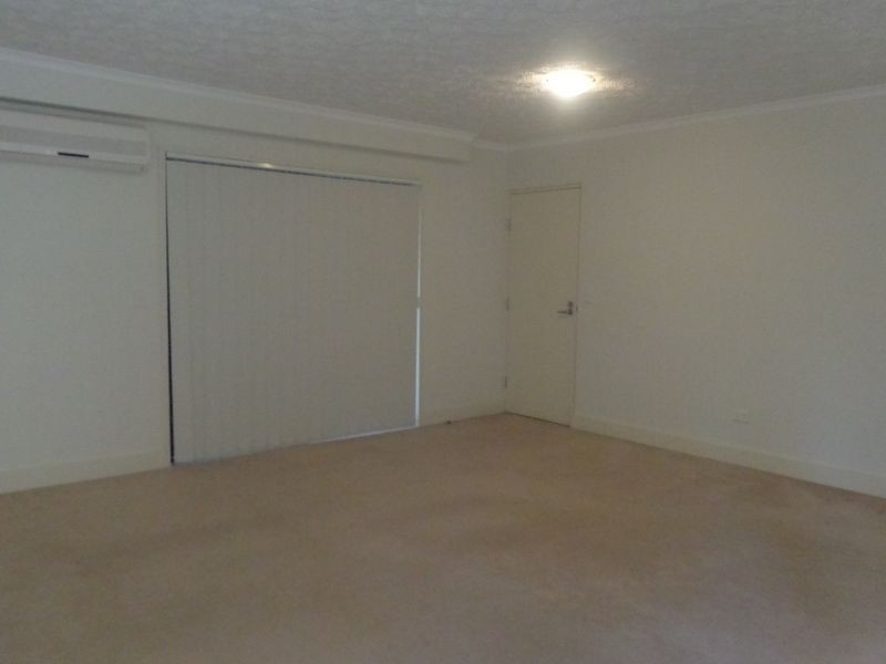 2/138 High Street, Southport QLD 4215