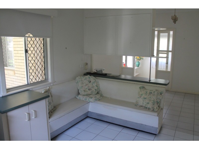 15 Water Street, Southport QLD 4215