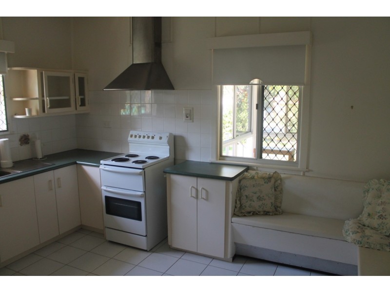 15 Water Street, Southport QLD 4215