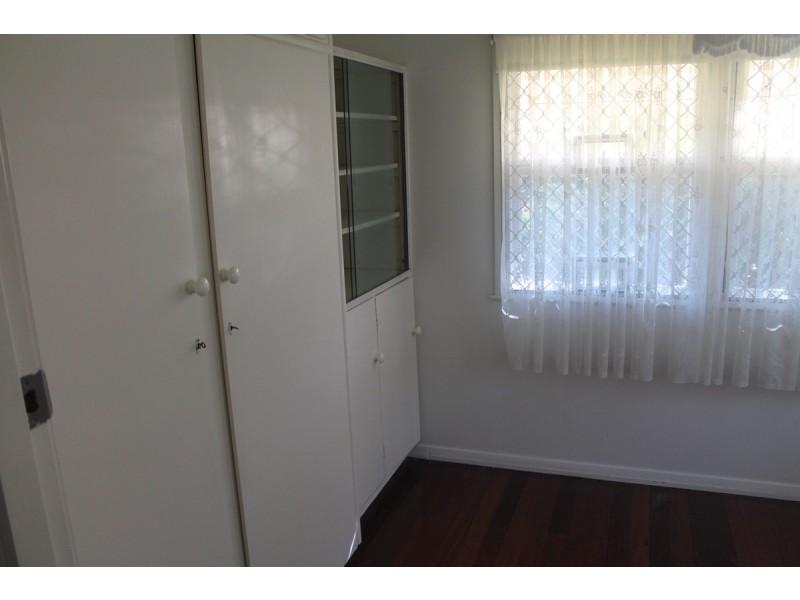 15 Water Street, Southport QLD 4215