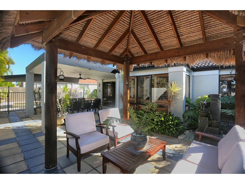 59 Deborah Avenue, Benowa Waters QLD 4217