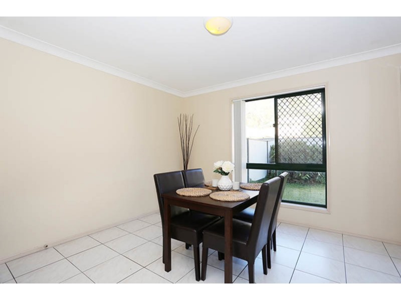 2/184 Greenacre Drive, Arundel QLD 4214