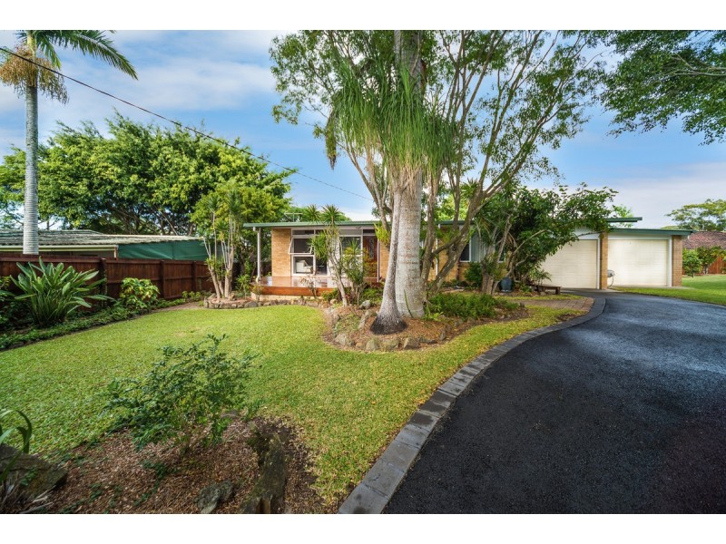 8 The Glen, Southport QLD 4215